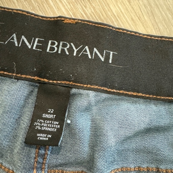 Lane Bryant Straight Leg short Tummy Control Jeans - Picture 5 of 6